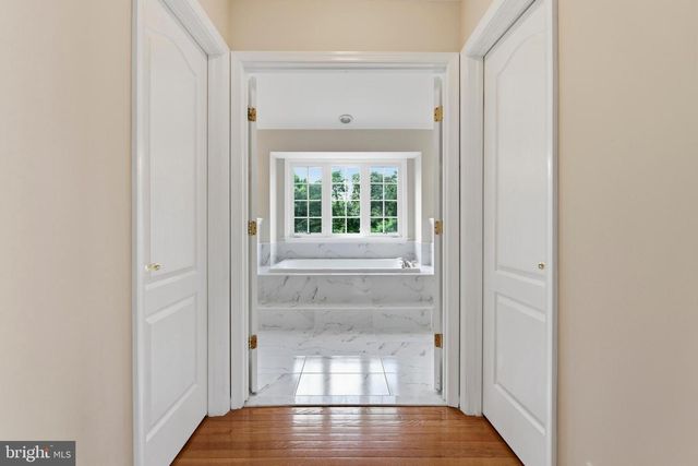 7608 MCWEADON LN, Springfield, VA 22150