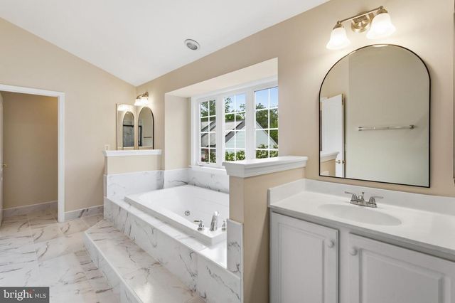 7608 MCWEADON LN, Springfield, VA 22150