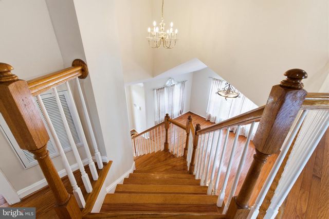 7608 MCWEADON LN, Springfield, VA 22150