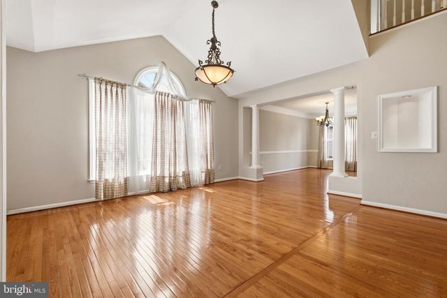 7608 MCWEADON LN, Springfield, VA 22150