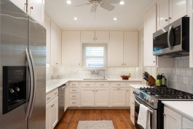 180 Claywell Dr, Alamo Heights, TX 78209