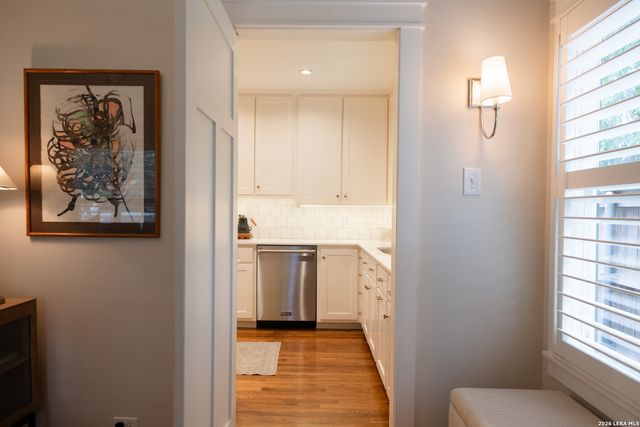 180 Claywell Dr, Alamo Heights, TX 78209