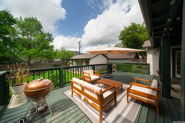 180 Claywell Dr, Alamo Heights, TX 78209