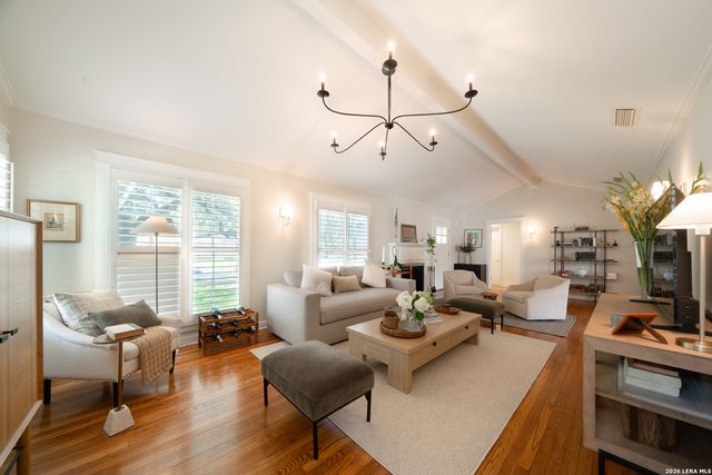 180 Claywell Dr, Alamo Heights, TX 78209