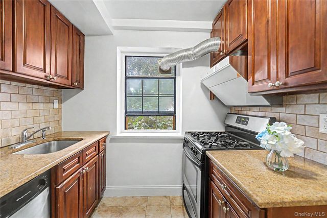144-36 78th Avenue 2D, Flushing, NY 11367