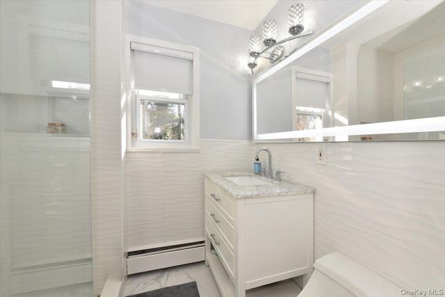 100 Georgian Court, East Hills, NY 11576