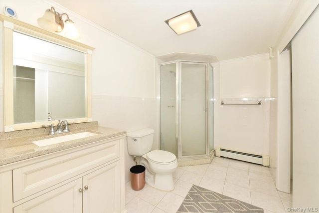 100 Georgian Court, East Hills, NY 11576