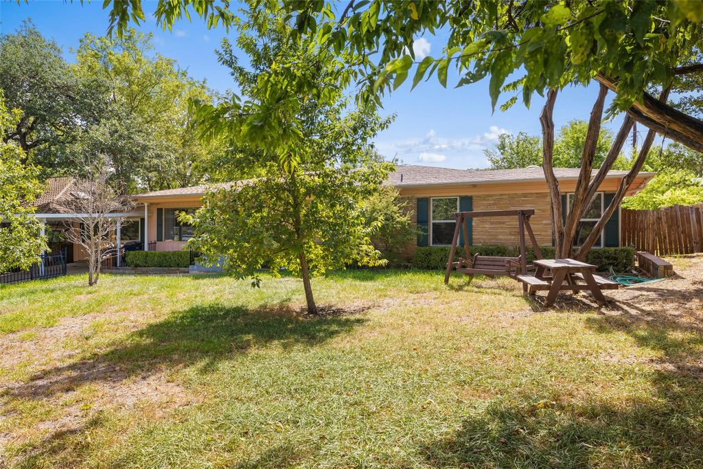 2605 HILLVIEW RD, Austin, TX 78703