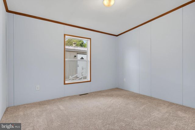 723 SHERRY LN, Lancaster, PA 17601