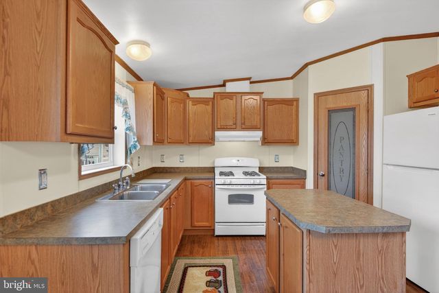 723 SHERRY LN, Lancaster, PA 17601