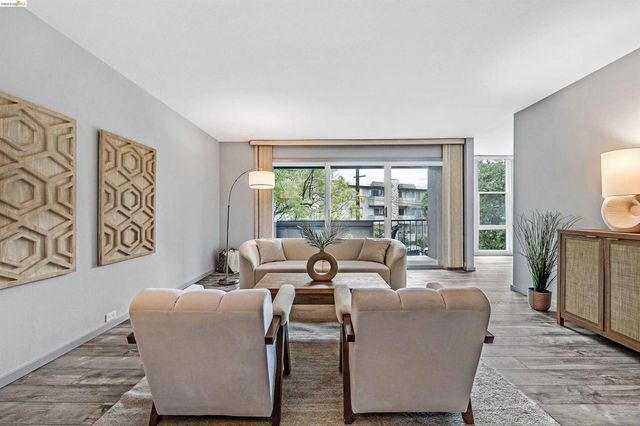 3945 Harrison St 23, Oakland, CA 94611