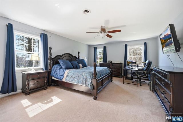 11 Osborne Court, Mahwah, NJ 07430