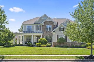 2608 Pointewood Loop, Galena, OH 43021