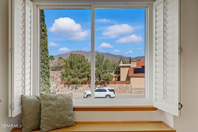 1301 TIERRA ROJA Street, El Paso, TX 79912