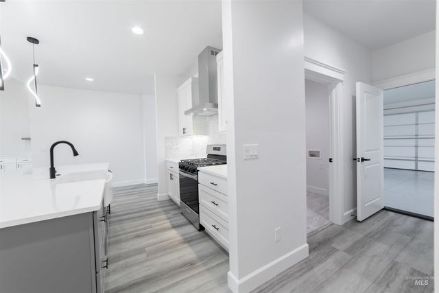 2025 S Penninger Dr, Boise, ID 83709