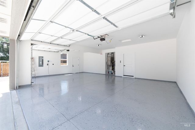 2025 S Penninger Dr, Boise, ID 83709