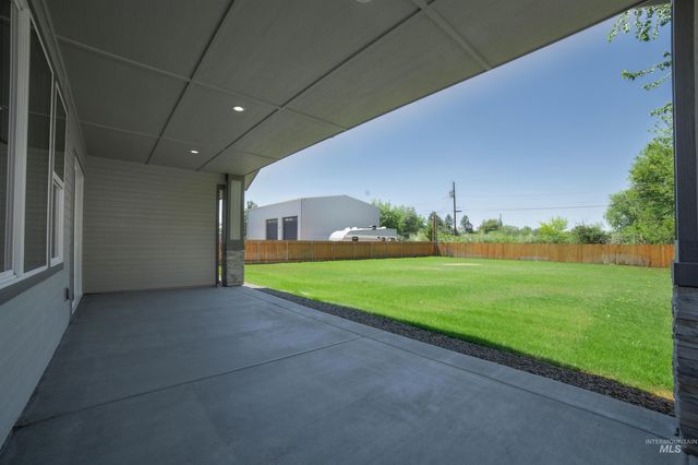 2025 S Penninger Dr, Boise, ID 83709