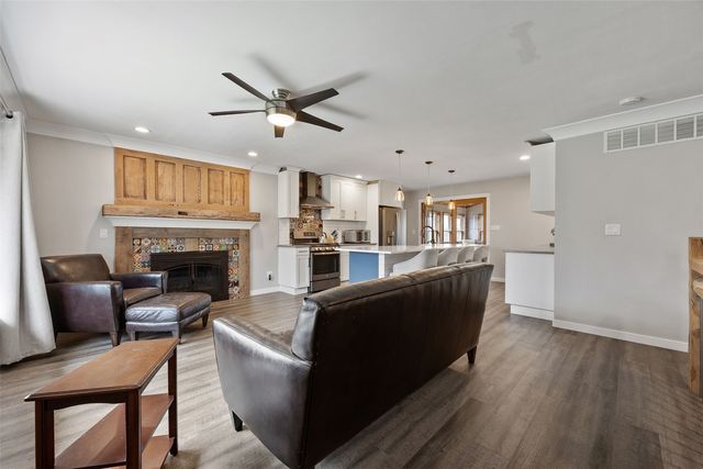 1169 Mill Street NE, Swisher, IA 52338