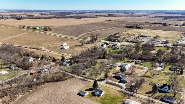 1169 Mill Street NE, Swisher, IA 52338