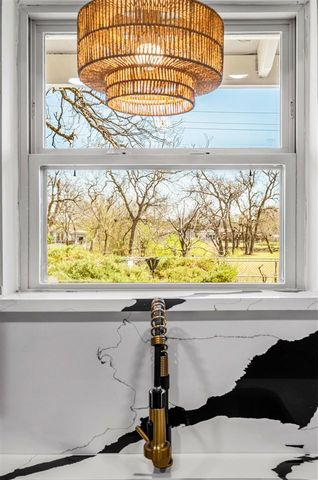 1703 NW 43rd St, Lawton, OK 73505