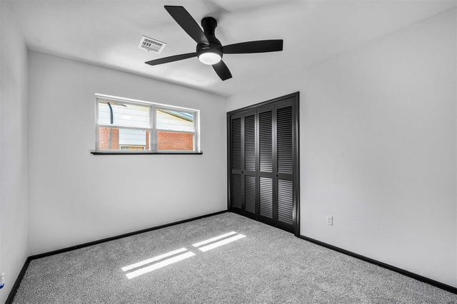 1703 NW 43rd St, Lawton, OK 73505