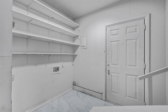 1703 NW 43rd St, Lawton, OK 73505