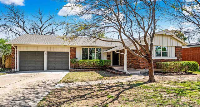 1703 NW 43rd St, Lawton, OK 73505