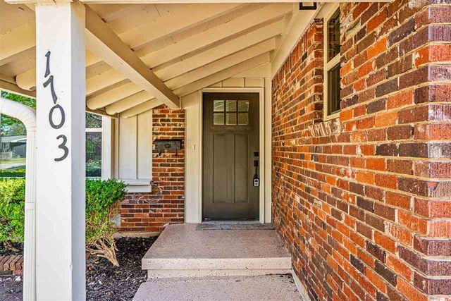 1703 NW 43rd St, Lawton, OK 73505