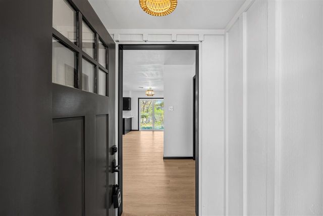 1703 NW 43rd St, Lawton, OK 73505