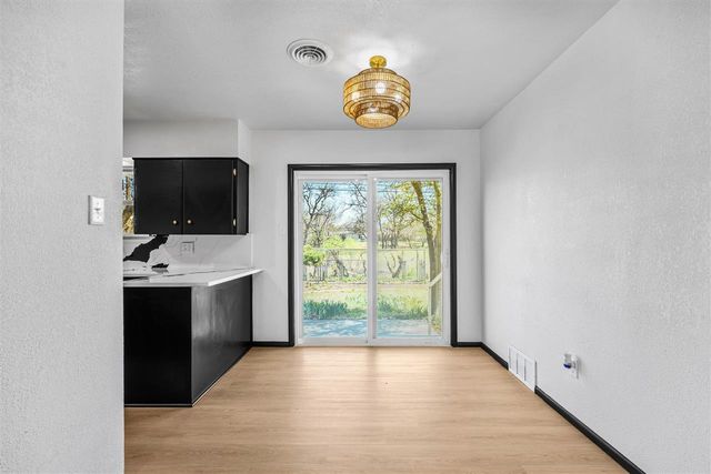 1703 NW 43rd St, Lawton, OK 73505