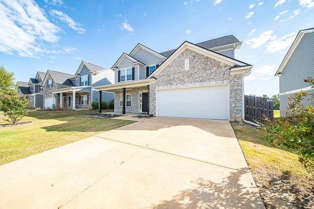 154 Red Oak Place, Smiths Station, AL 36877