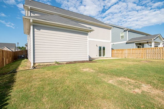 154 Red Oak Place, Smiths Station, AL 36877