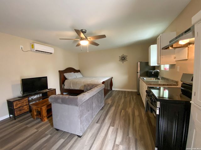 107 W JEWELL ST BLDG B, San Antonio, TX 78226