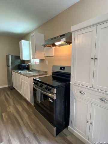 107 W JEWELL ST BLDG B, San Antonio, TX 78226