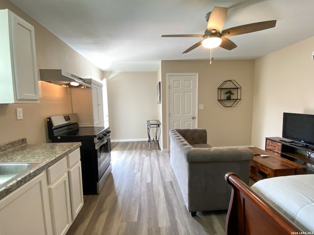 107 W JEWELL ST BLDG B, San Antonio, TX 78226