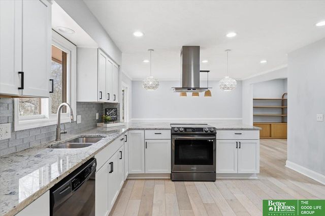 9024 Washington Street, Omaha, NE 68127