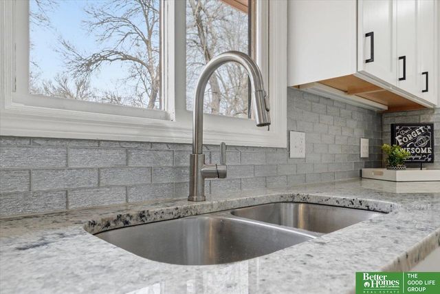 9024 Washington Street, Omaha, NE 68127