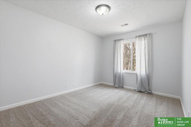 9024 Washington Street, Omaha, NE 68127