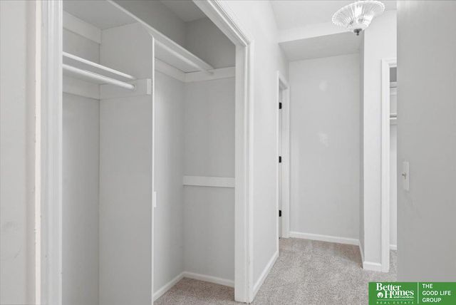 9024 Washington Street, Omaha, NE 68127