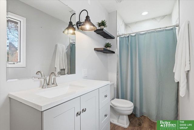 9024 Washington Street, Omaha, NE 68127