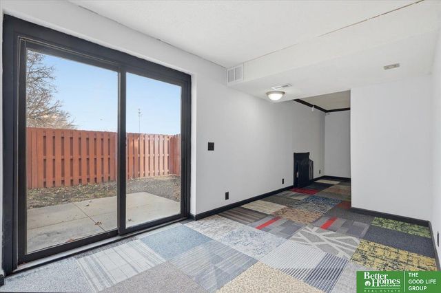 9024 Washington Street, Omaha, NE 68127