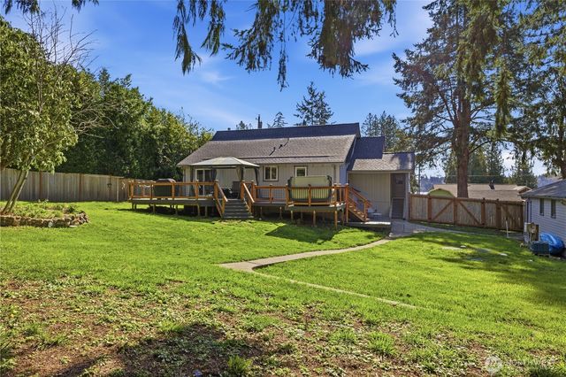 1913 Deville Drive NW, Bremerton, WA 98312