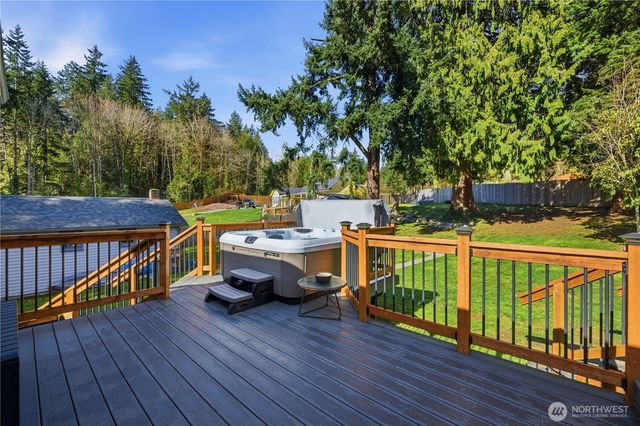 1913 Deville Drive NW, Bremerton, WA 98312