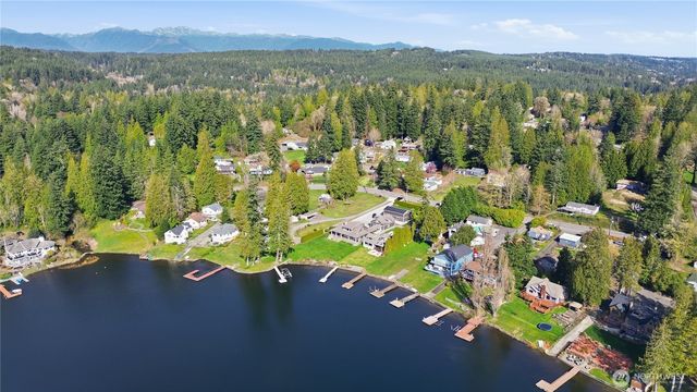 1913 Deville Drive NW, Bremerton, WA 98312