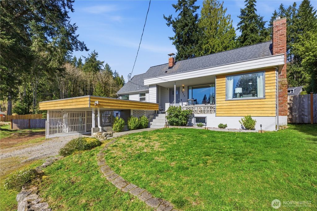 1913 Deville Drive NW, Bremerton, WA 98312