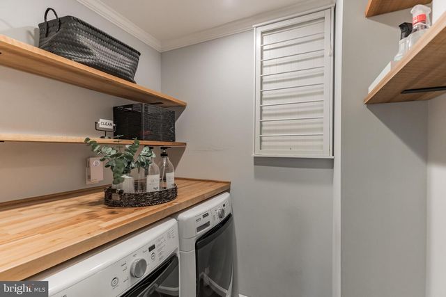 9911 BARNSBURY CT, Fairfax, VA 22031