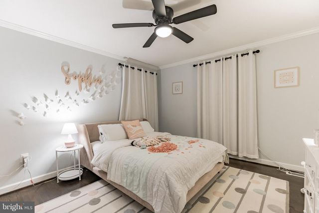 9911 BARNSBURY CT, Fairfax, VA 22031