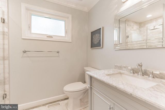 9911 BARNSBURY CT, Fairfax, VA 22031