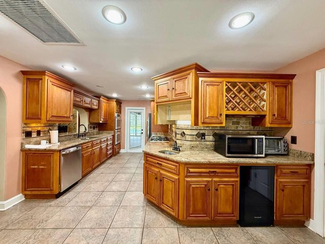 1103 BALLINGER ROAD, Lutz, FL 33548