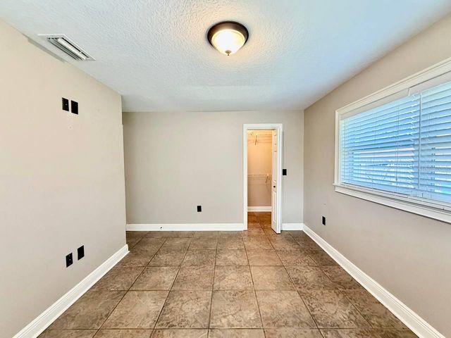 1103 BALLINGER ROAD, Lutz, FL 33548